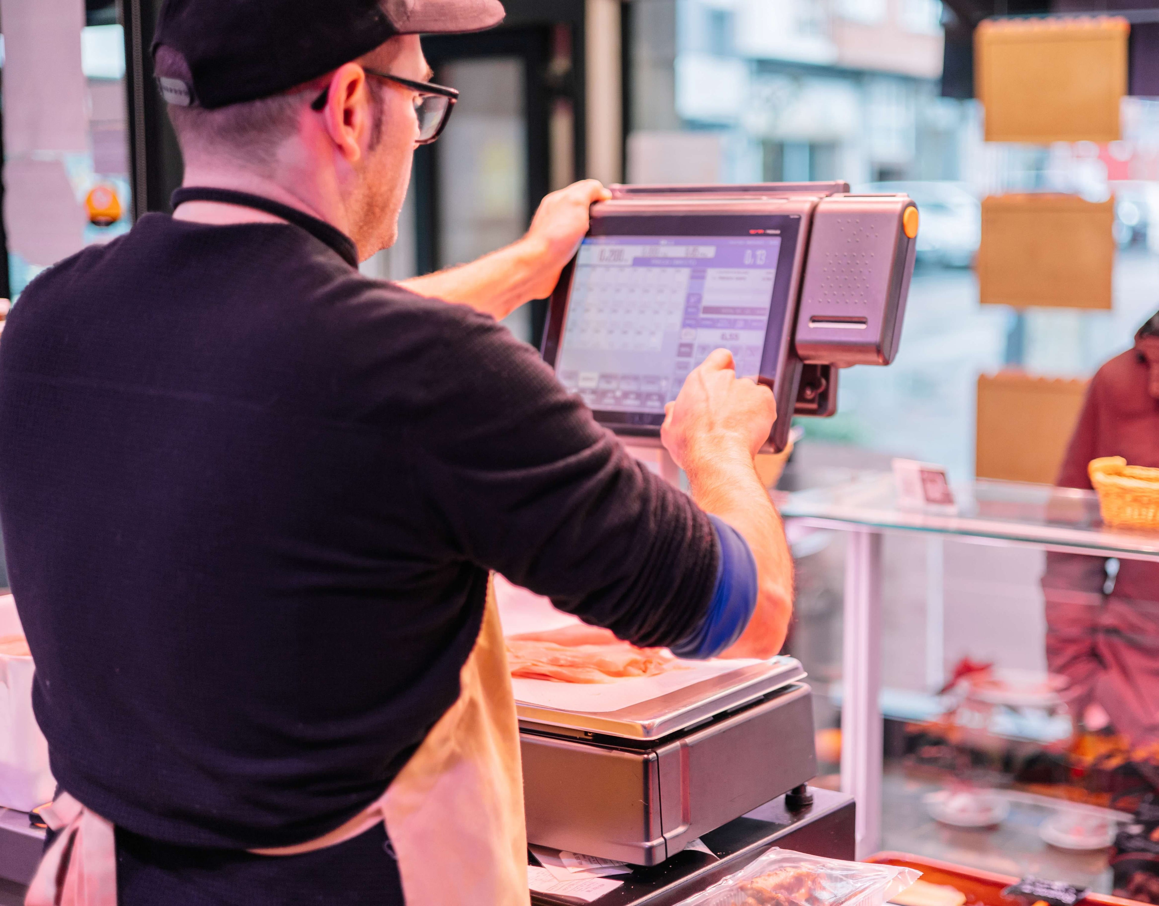 Point of Sale (POS) & Retail Hardware.jpg__PID:c158d04e-4bd5-41b1-964e-b9fcecfedcc0